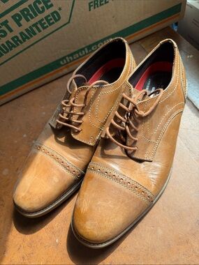 Rockport Tan Leather Cap-Toe Oxfords - size 9